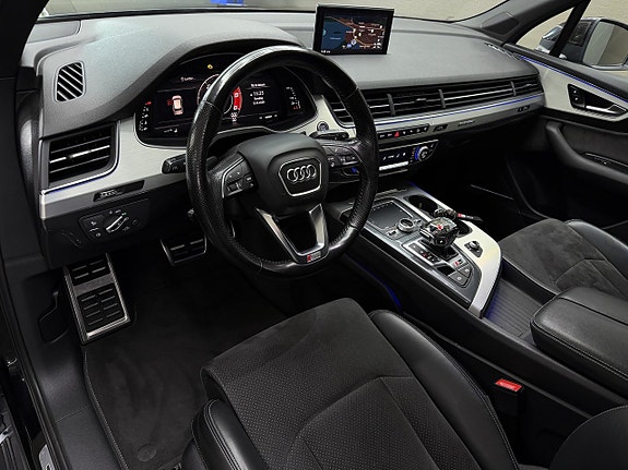 Audi Q7 11 of 27