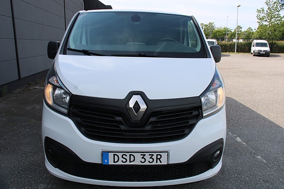 Renault Trafic 4 of 18
