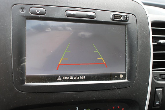 Renault Trafic 15 of 18