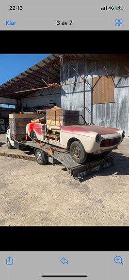 Peugeot 404 3 of 9