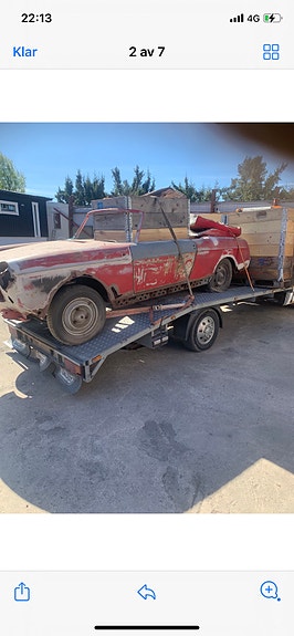 Peugeot 404 2 of 9