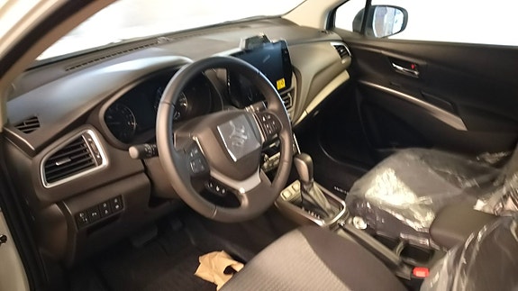 Suzuki S-Cross 7 of 7