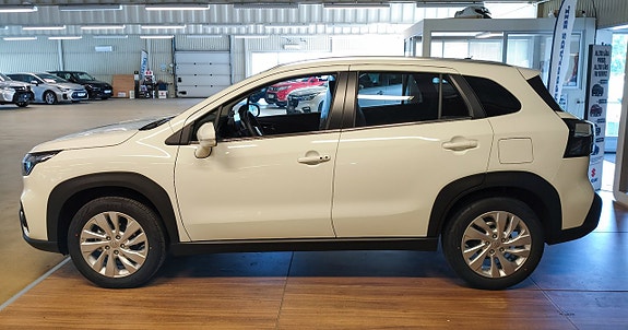 Suzuki S-Cross 2 of 7