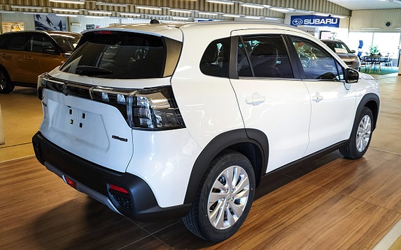 Suzuki S-Cross 4 of 7