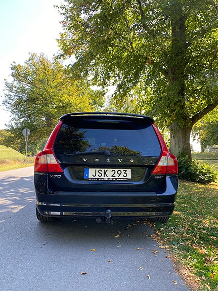 Volvo V70 4 of 6