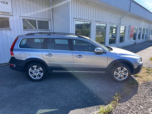 Volvo XC70 6 of 9