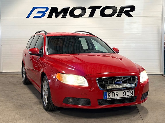 Volvo V70 3 of 15