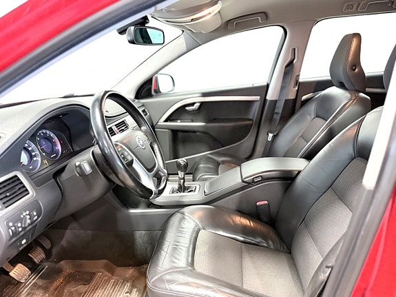 Volvo V70 11 of 15