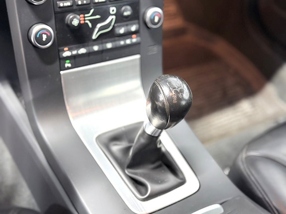 Volvo V70 12 of 15