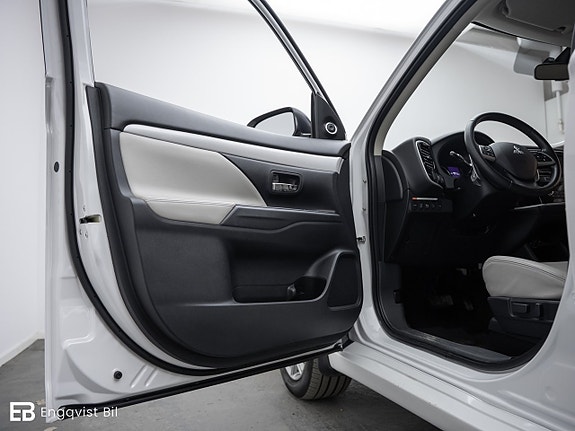 Mitsubishi Outlander 17 of 30