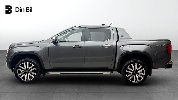 Volkswagen Amarok 2 of 12
