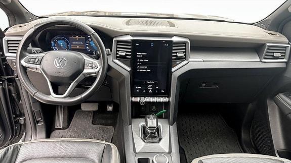 Volkswagen Amarok 10 of 12