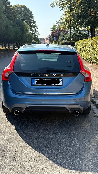 Volvo V60 7 of 16
