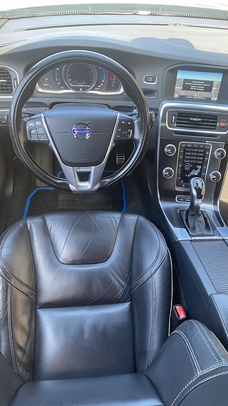 Volvo V60 10 of 16