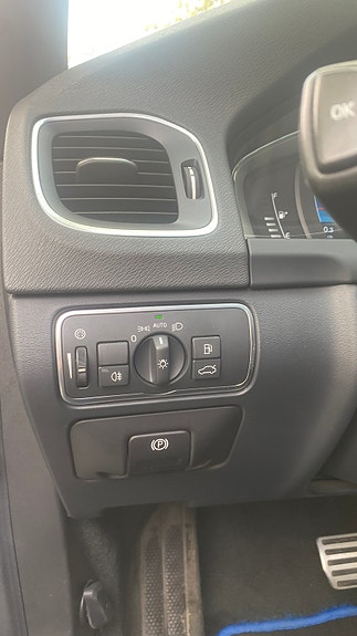 Volvo V60 11 of 16