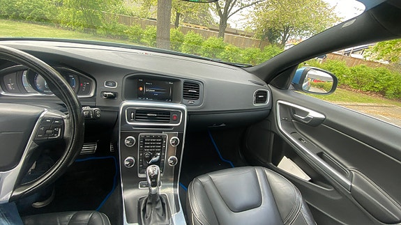 Volvo V60 14 of 16