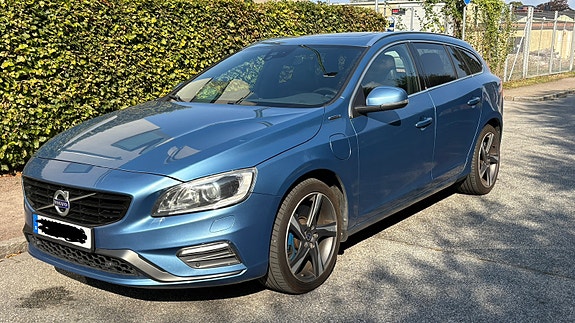 Volvo V60 2 of 16