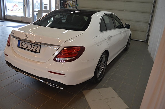 Mercedes-Benz E220 d 4 of 23