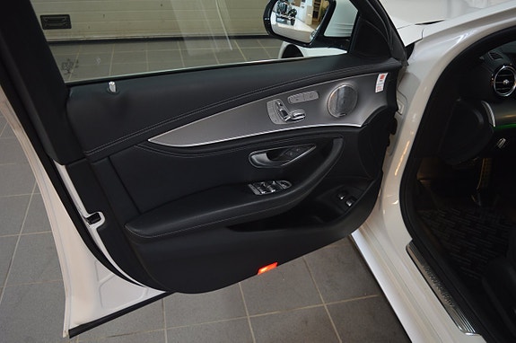 Mercedes-Benz E220 d 10 of 23