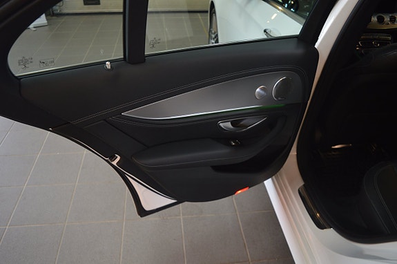 Mercedes-Benz E220 d 20 of 23