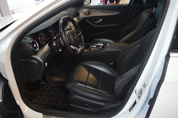 Mercedes-Benz E220 d 11 of 23