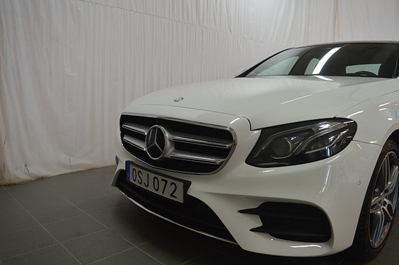 Mercedes-Benz E220 d 2 of 23