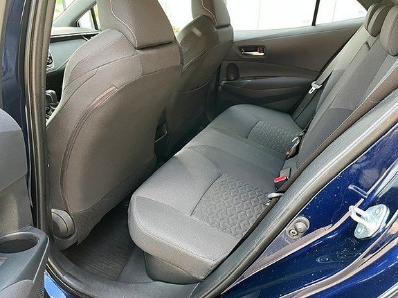 Toyota Corolla 5 of 7