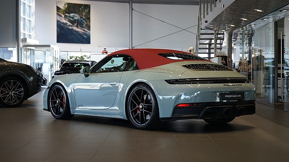 Porsche 911 3 of 13
