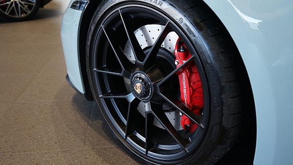 Porsche 911 5 of 13