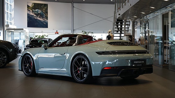 Porsche 911 2 of 13