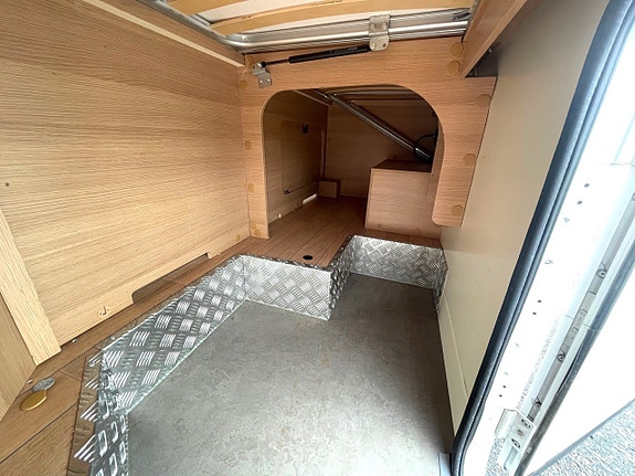 McLouis Nevis 375, 5 åkande, enkelsängar, toa bak, 3500 kg 22 of 27