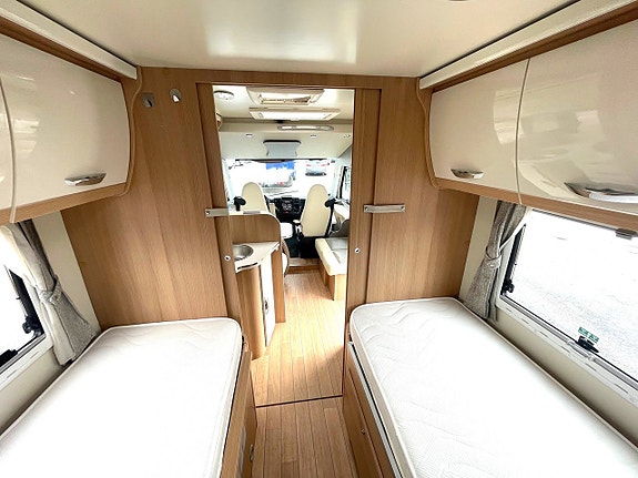 McLouis Nevis 375, 5 åkande, enkelsängar, toa bak, 3500 kg 8 of 27