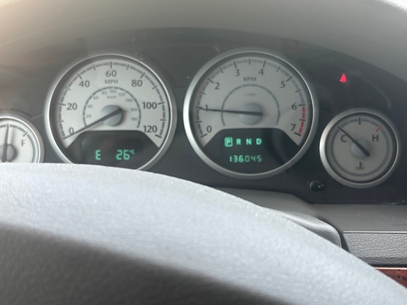 Chrysler Town & Country 9 of 9