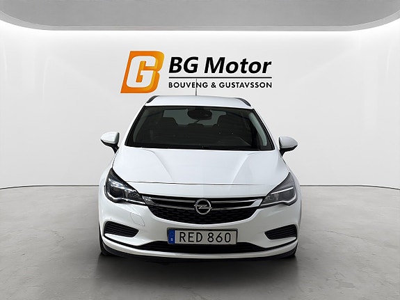 Opel Astra 2 of 17