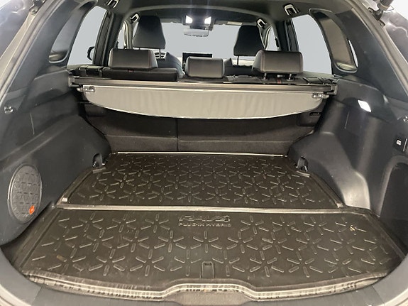 Toyota RAV4 10 of 19