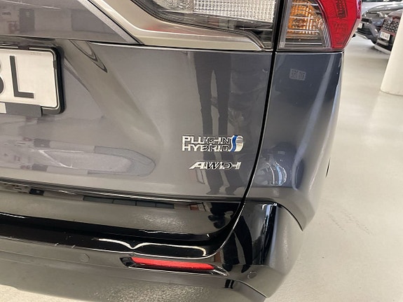 Toyota RAV4 11 of 19
