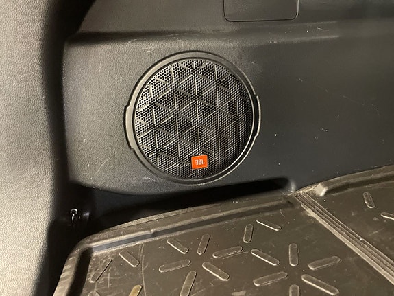Toyota RAV4 13 of 19
