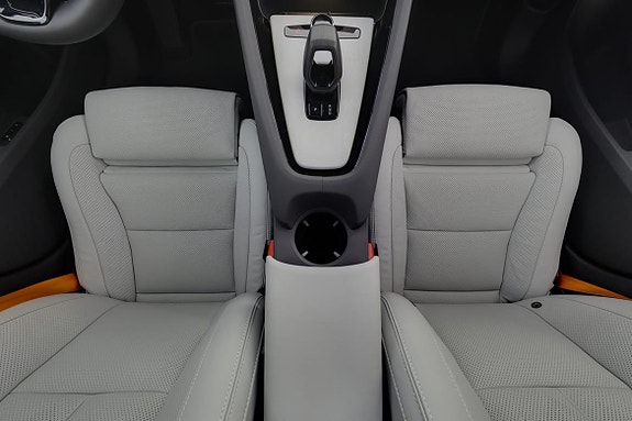 Polestar 2 7 of 22