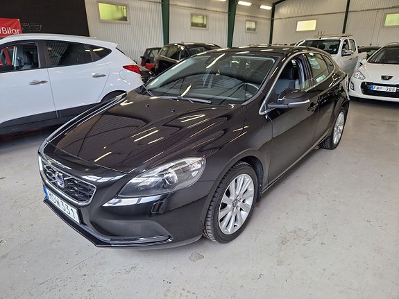 Volvo V40 20 of 24