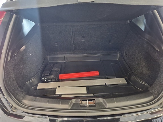 Volvo V40 14 of 24
