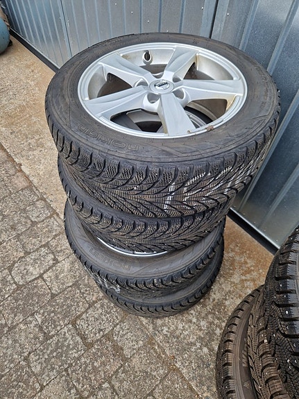 Volvo V40 15 of 24