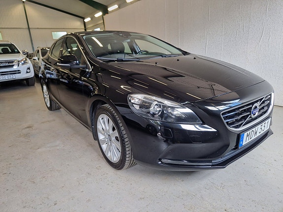 Volvo V40 21 of 24
