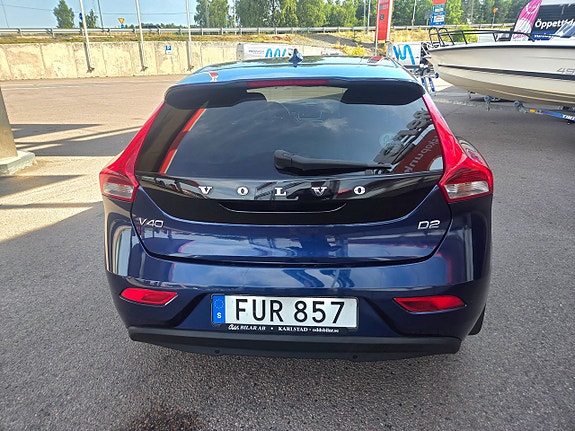 Volvo V40 6 of 21