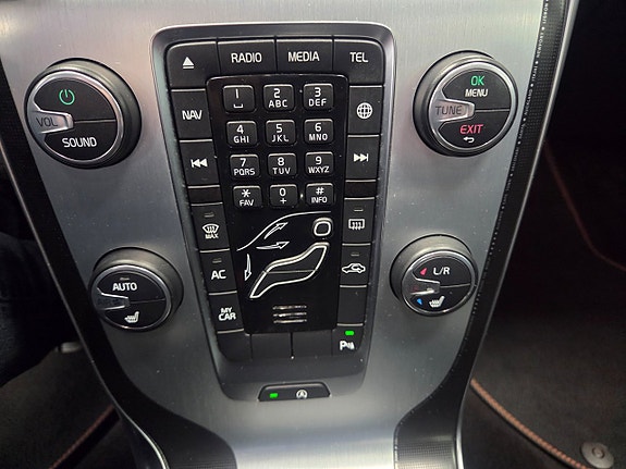 Volvo V40 24 of 25