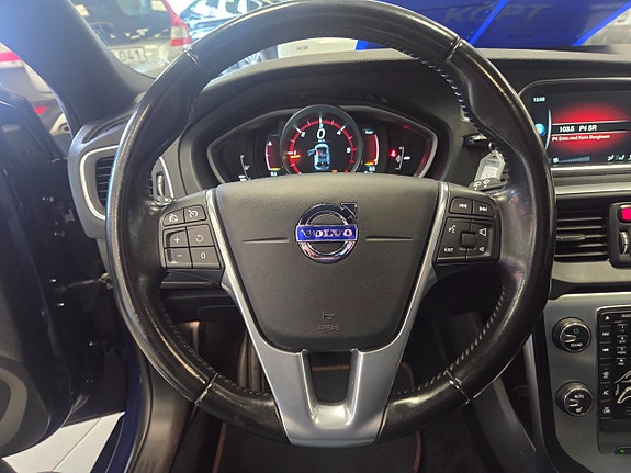 Volvo V40 21 of 25