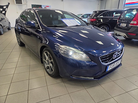 Volvo V40 15 of 25