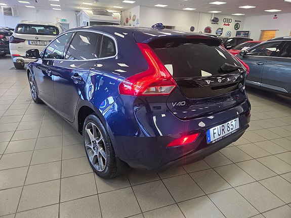 Volvo V40 5 of 25