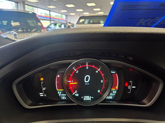 Volvo V40 19 of 25