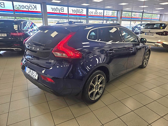 Volvo V40 10 of 25