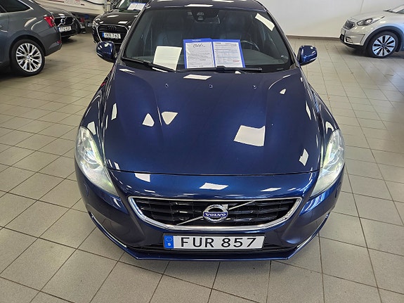 Volvo V40 16 of 25